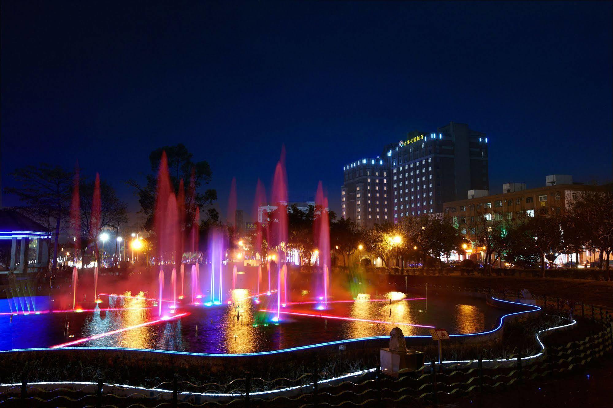 Hotel Kuva Chateau Zhongli Exterior photo Fountains of the Opera and Ballet Theatre